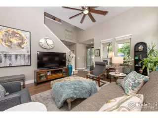 Photo #5: 974361 Listing