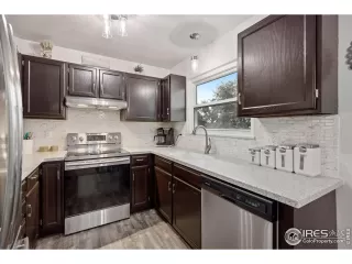 Photo #5: 974601 Listing 