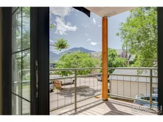 Photo #4: 974682 Listing