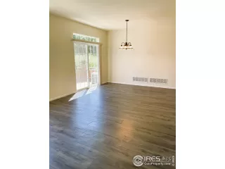 Photo #2: 974688 Listing