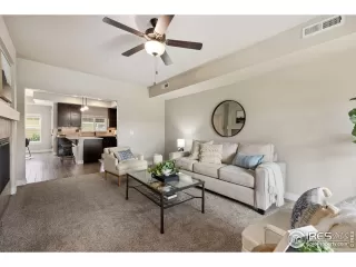 Photo #4: 974699 Listing