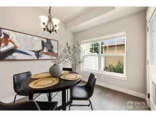 Photo #5: 974699 Listing