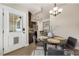 Photo #6: 974699 Listing