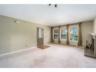 Photo #4: 9747633 Listing