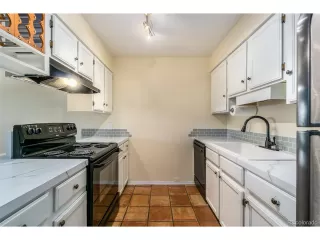 Photo #5: 9747633 Listing