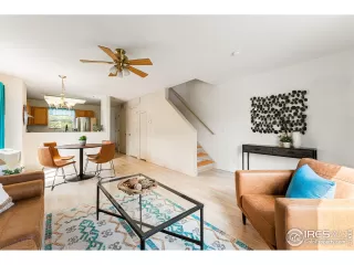 Photo #4: 974767 Listing