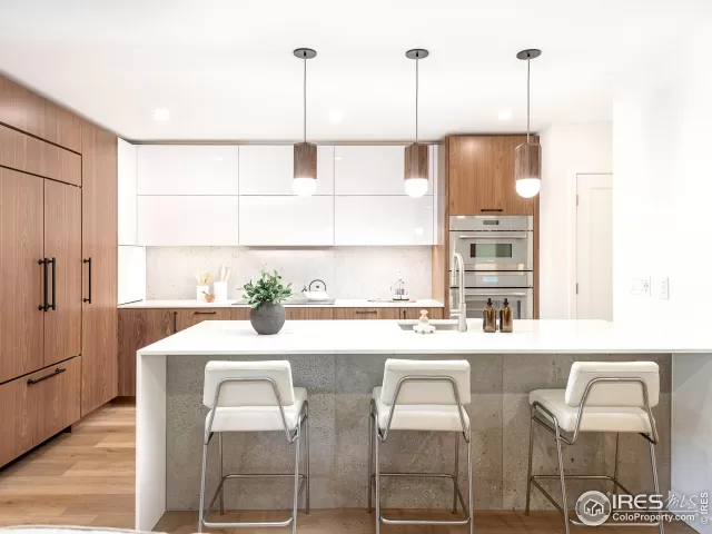 MLS: 974789 Condo For Sale