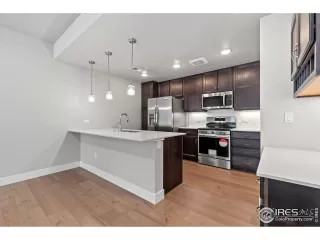 Photo #4: 974808 Listing