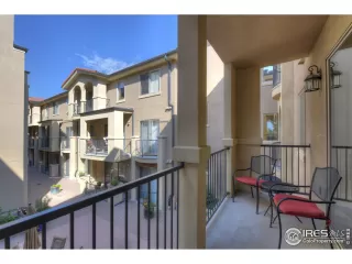 Photo #6: 974827 Listing