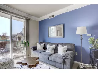 Photo #4: 974831 Listing