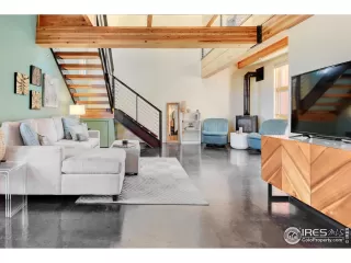 Photo #5: 974844 Listing