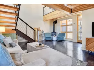 Photo #6: 974844 Listing