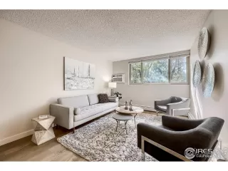 Photo #3: 974851 Listing