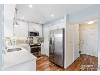 Photo #4: 974872 Listing