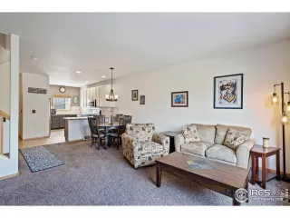 Photo #6: 974878 Listing