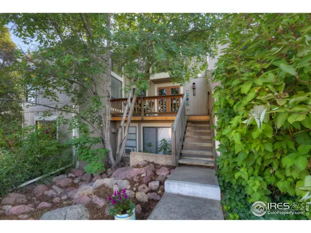 MLS: 974883 Condo For Sale