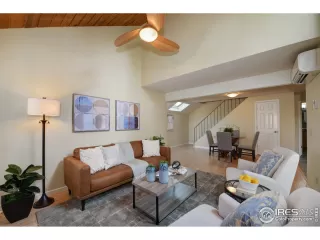 Photo #6: 974883 Listing