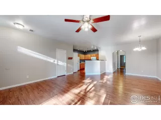 Photo #4: 974903 Listing