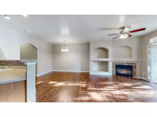 Photo #5: 974903 Listing