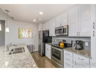 Photo #4: 974930 Listing