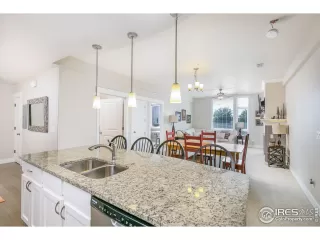 Photo #5: 974930 Listing