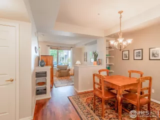 Photo #5: 974943 Listing