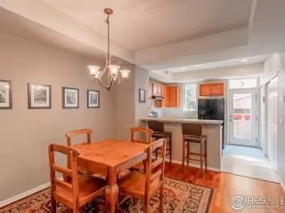 Photo #6: 974943 Listing