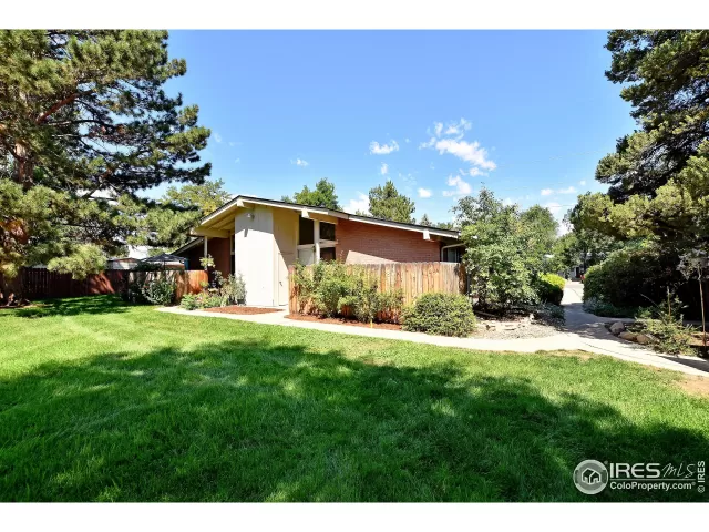 MLS: 974973 Condo For Sale