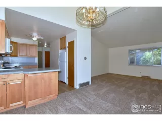 Photo #4: 974973 Listing