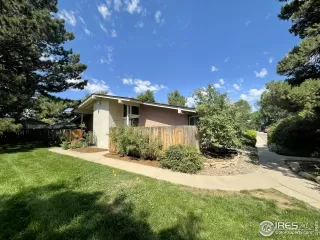 Photo #5: 974973 Listing