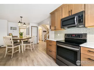 Photo #6: 975010 Listing