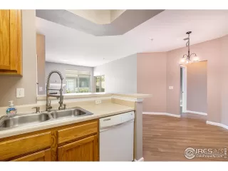 Photo #2: 975019 Listing