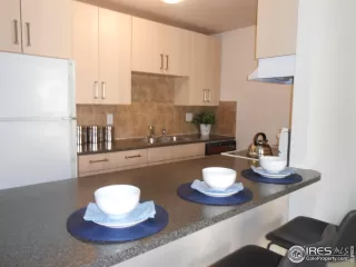 Photo #4: 975022 Listing 
