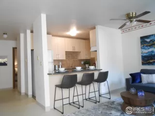 Photo #6: 975022 Listing 