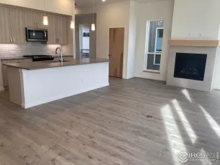 Photo #6: 975023 Listing 