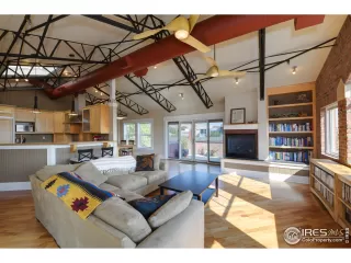 Photo #4: 975047 Listing 