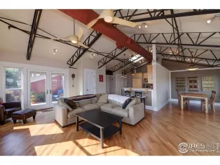 Photo #5: 975047 Listing 