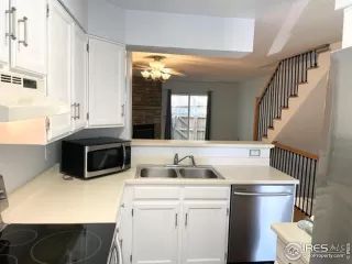 Photo #4: 975091 Listing