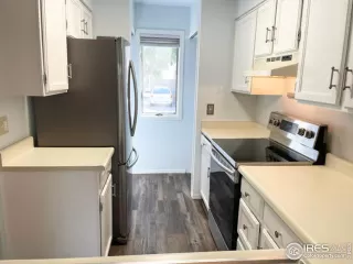 Photo #6: 975091 Listing