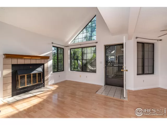 MLS: 975116 Condo For Sale