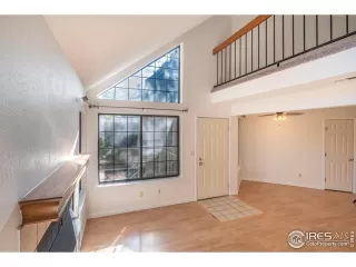 Photo #4: 975116 Listing