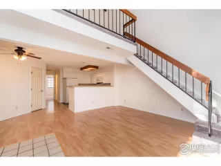 Photo #5: 975116 Listing