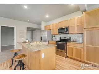 Photo #4: 975124 Listing