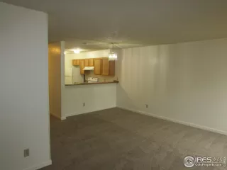 Photo #4: 975167 Listing