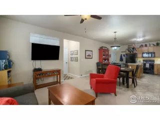 Photo #5: 975174 Listing