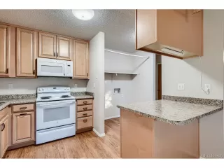 Photo #6: 9752818 Listing