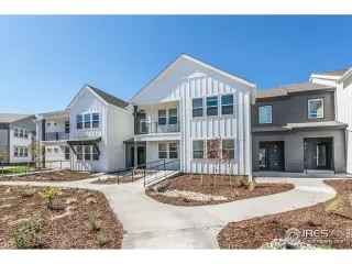 Photo #2: 975304 Listing