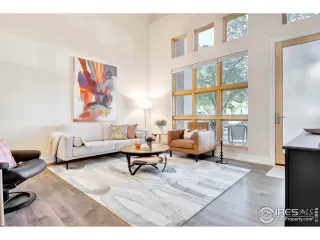 Photo #4: 975317 Listing