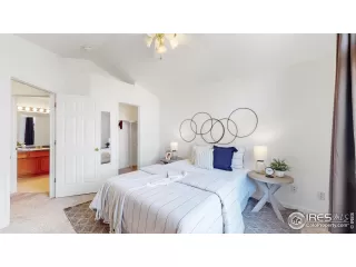 Photo #6: 975323 Listing