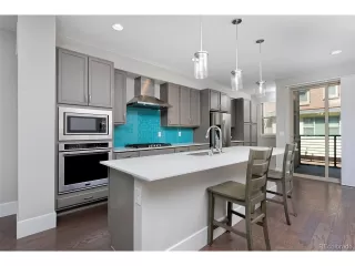 Photo #6: 9753419 Listing